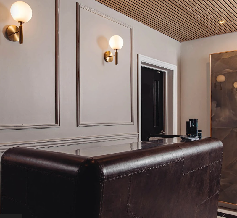 Dr Raja Leeds clinic reception
